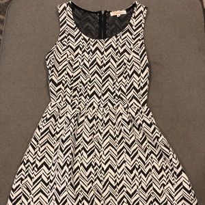 Medium tank top zippered back dress/ knee length